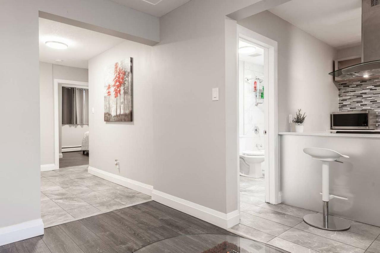 Entire 2 Bedroom Apartment Uptown Waterloo - E1 Экстерьер фото